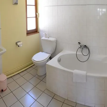 ホテル Logis De La Cloche