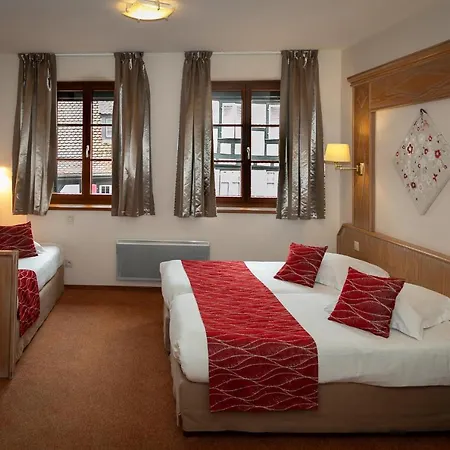 Logis De La Cloche Отель