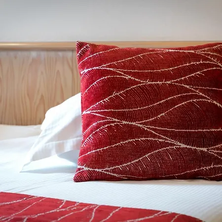 Hotel Logis De La Cloche 3*