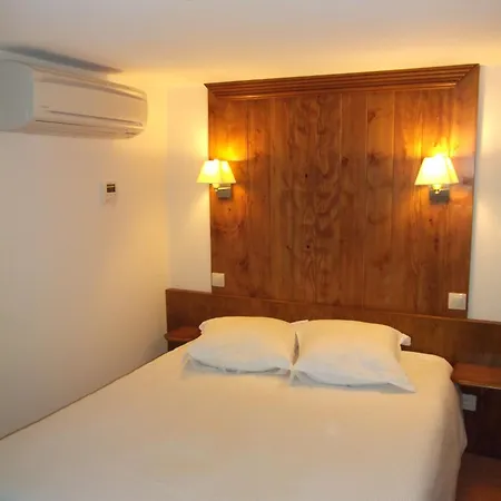 Logis De La Cloche Оберне