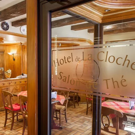Logis De La Cloche Отель 3*