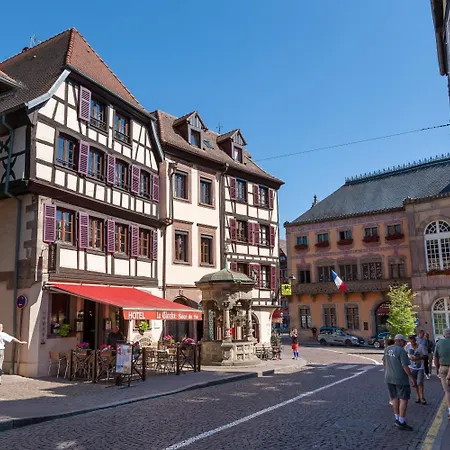 Logis De La Cloche Отель 3*