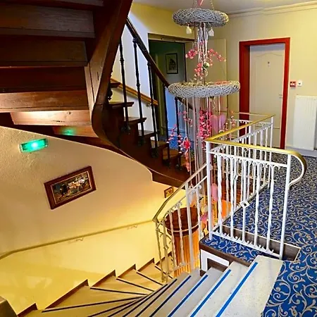 Otel Logis De La Cloche Obernai