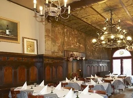 Отель Logis De La Cloche 3*