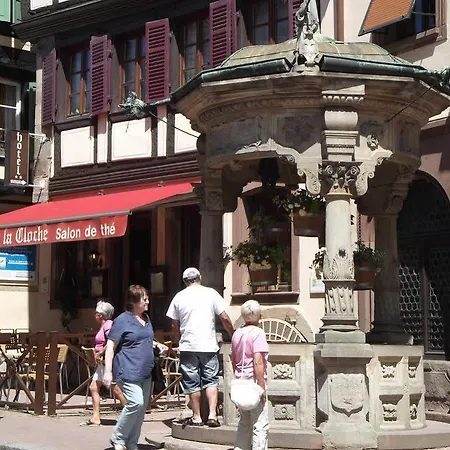 Отель Logis De La Cloche 3*