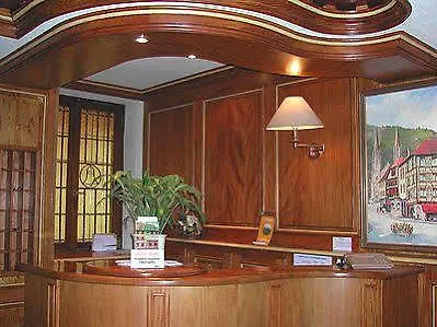 ホテル Logis De La Cloche 3*