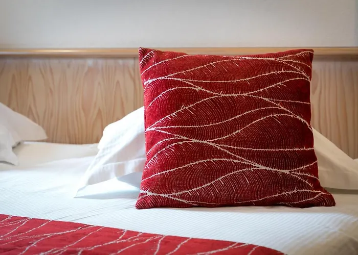 Hotel De La Cloche 3*