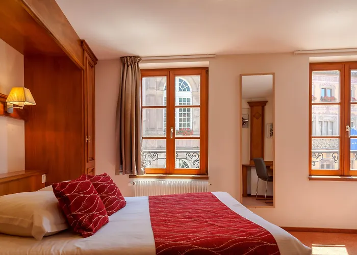 Hotel De La Cloche 3*