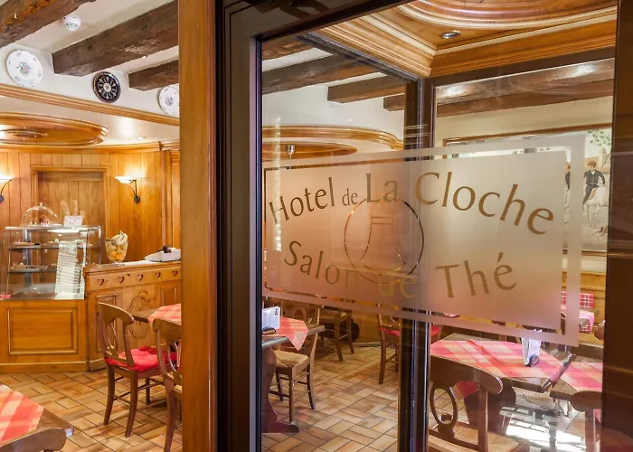 De La Cloche Hotel 3*