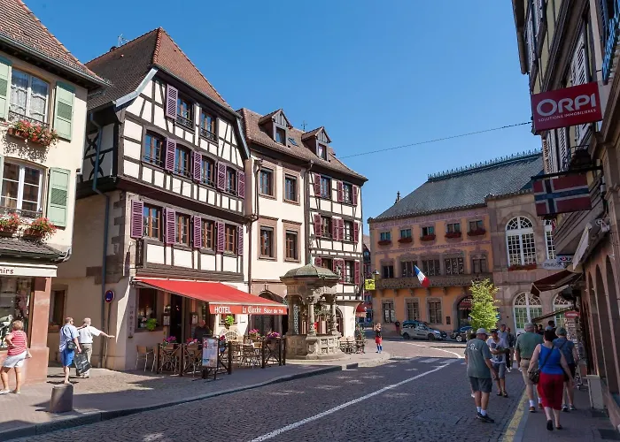 De La Cloche Hotel 3*